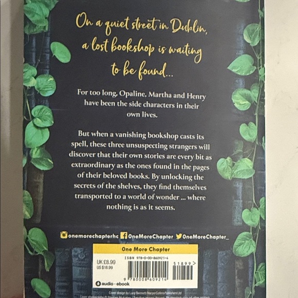 The Lost Bookshop by Evie Woods - Picture 2 of 4